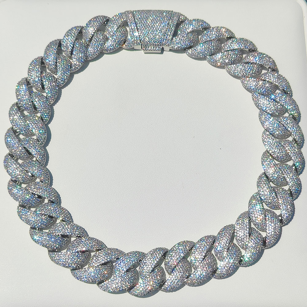 Cuban Link Chain 12Mm - سلسلة كوبية فاخرة مرصعة بالكامل بالألماس