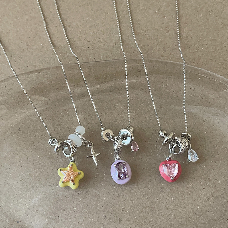 Heart Locket Necklace Photo - قلادات مينار الفرنسية الملونة المطلية بالمينا