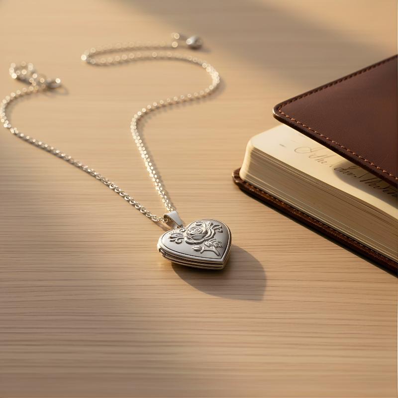 Heart Locket Necklace Photo - قلادة قلب قوطية عتيقة للنساء، قلادة