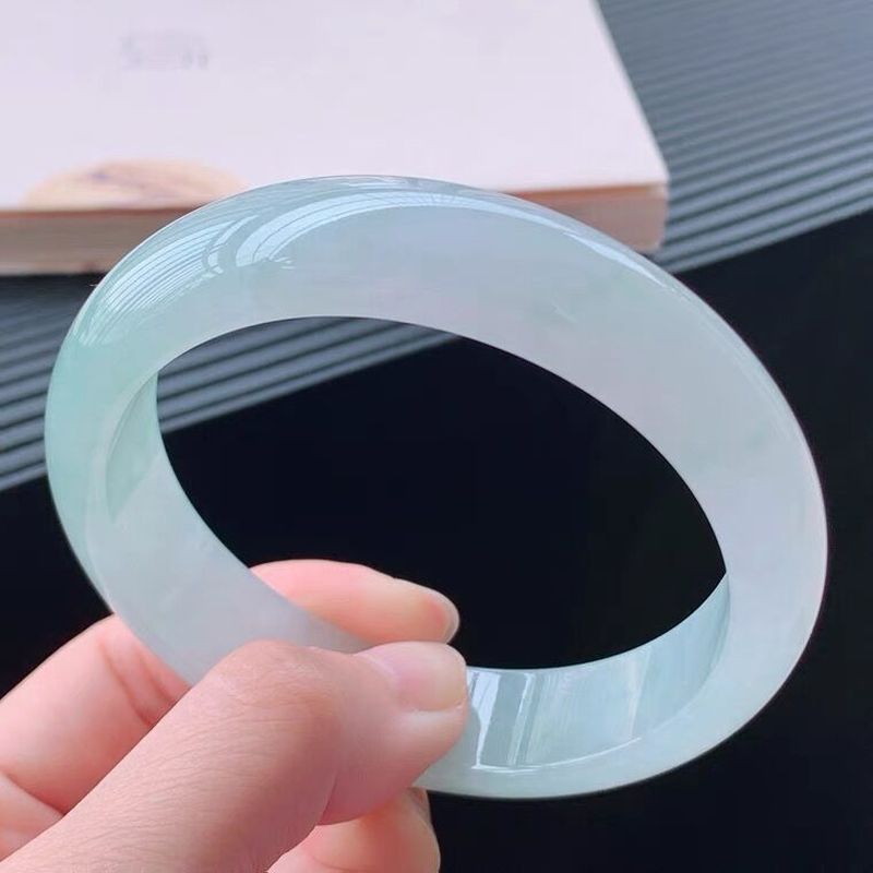 Bracelets - سوار اليشم الشفاف أحادي اللون المصنوع