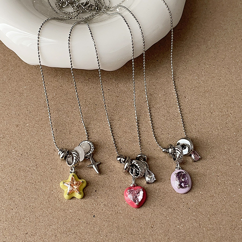 قلادات مينار الفرنسية الملونة  - مراجعة Heart Locket Necklace Photo وسعره