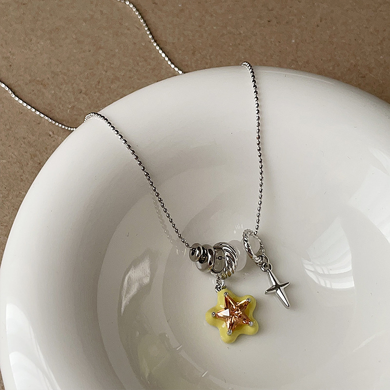 قلادات مينار الفرنسية الملونة  - مراجعة Heart Locket Necklace Photo وسعره