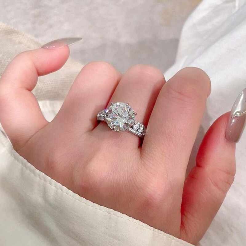 خاتم نسائي من الفضة الإسترليني - مراجعة Moissanite Engagement Ring 1 Carat وسعره