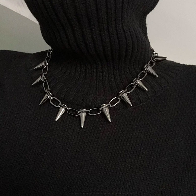 قلادات تشوكر بتصميم بانك عصري  - مراجعة Goth Punk Spike Choker وسعره